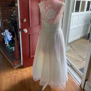 David's Bridal Wedding Dress WG3721